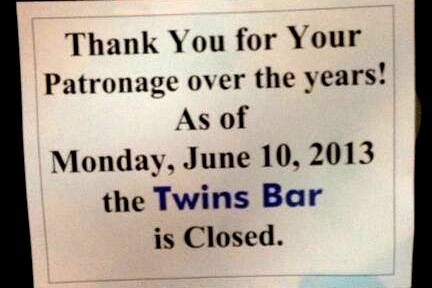 twins-bar-closed