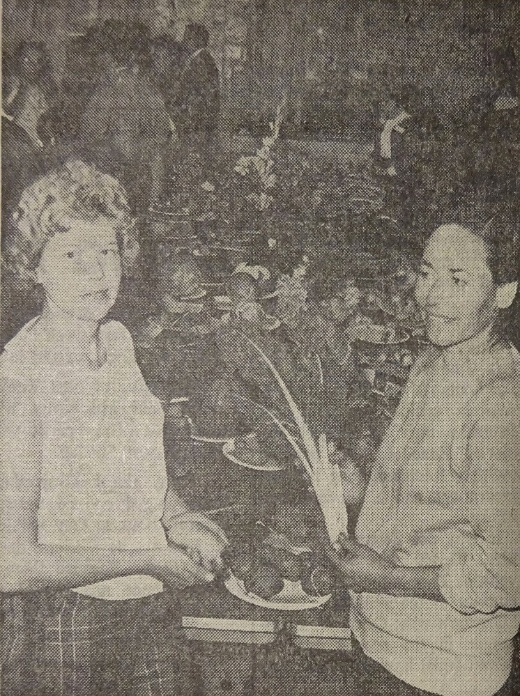 Mrs Rupert Smith and Mrs. Carl Abramowski